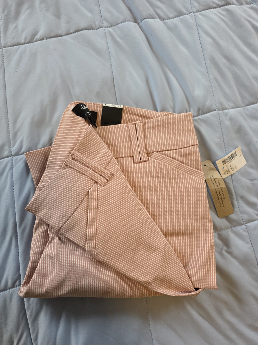 ✨️ NWT ✨️ | Reitmans Pink Pinstripe Capris | Size 2